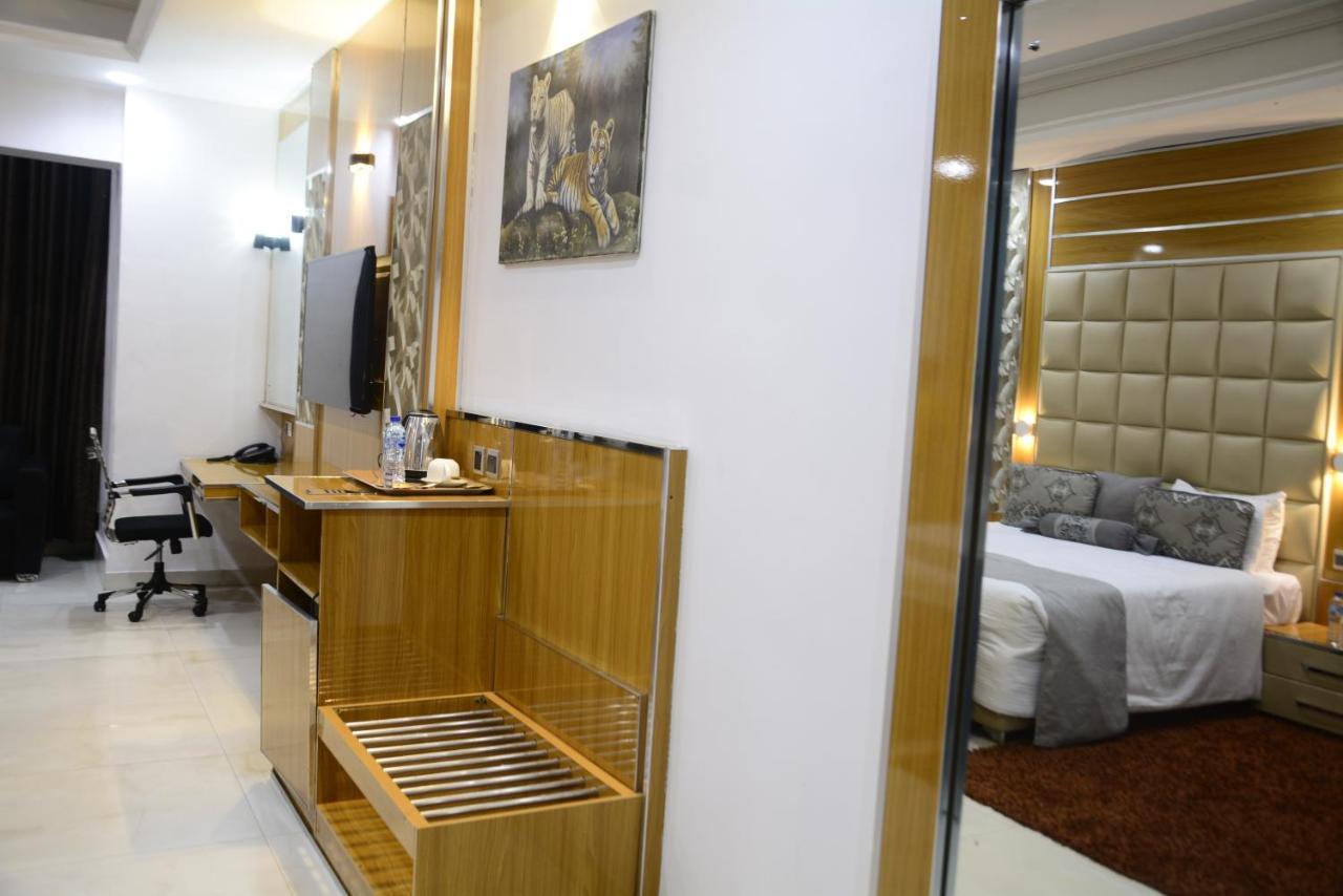 Caesar'S Luxury Hotel Lekki Extérieur photo