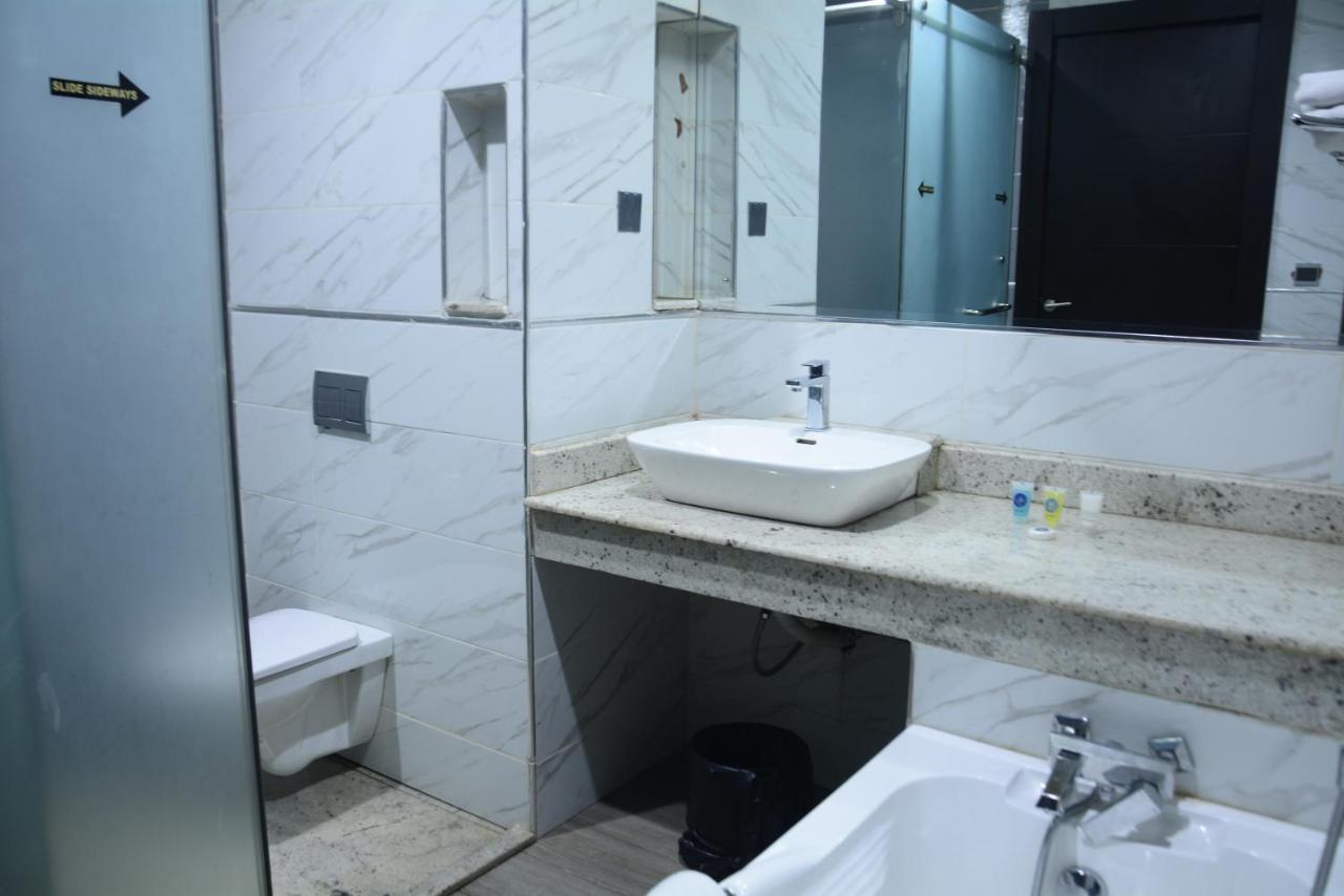 Caesar'S Luxury Hotel Lekki Extérieur photo