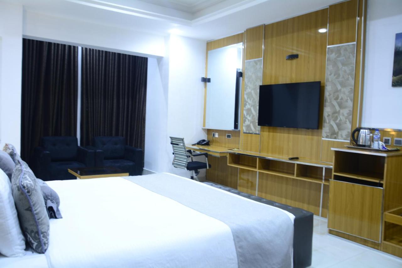 Caesar'S Luxury Hotel Lekki Extérieur photo