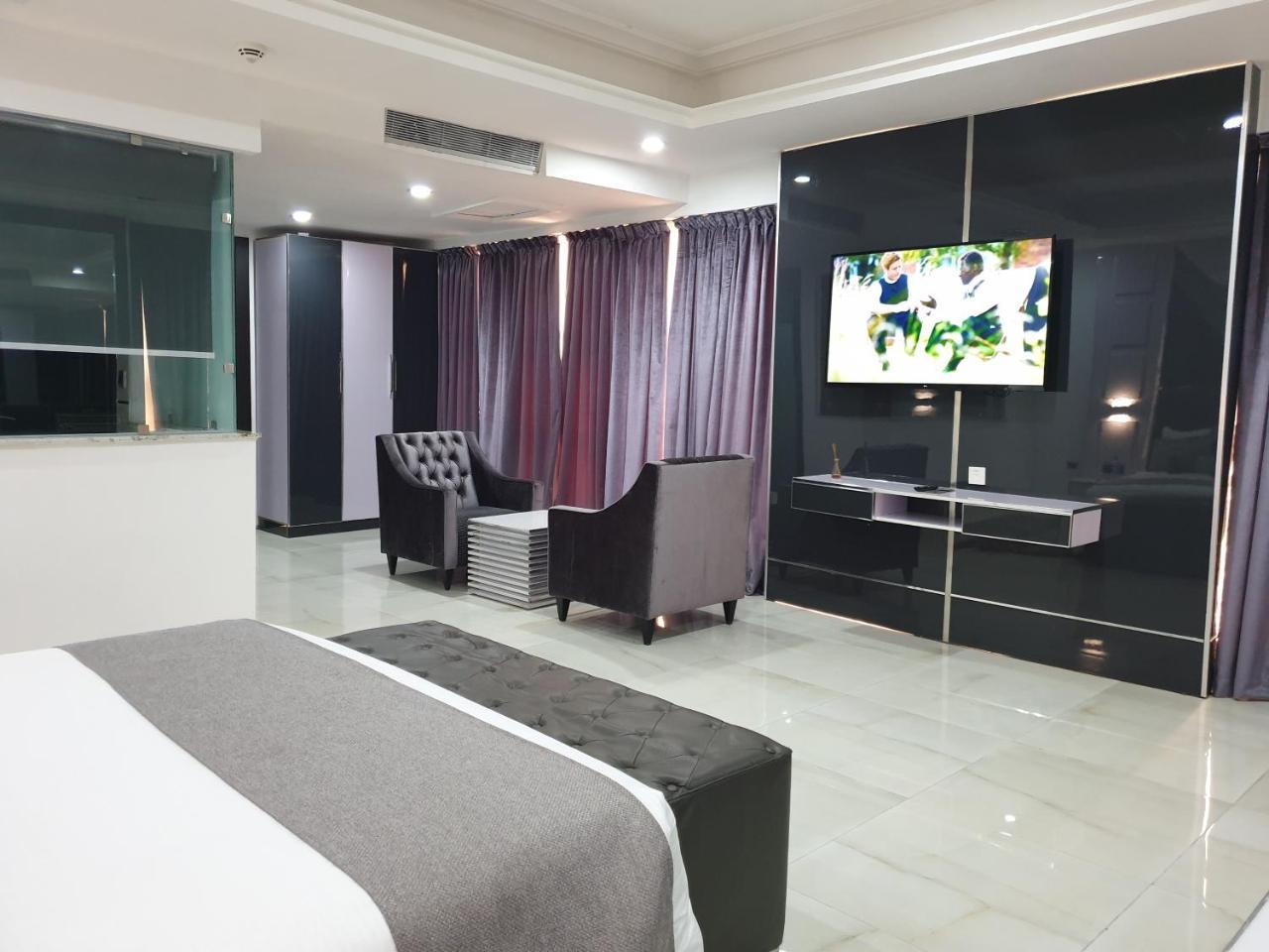 Caesar'S Luxury Hotel Lekki Extérieur photo