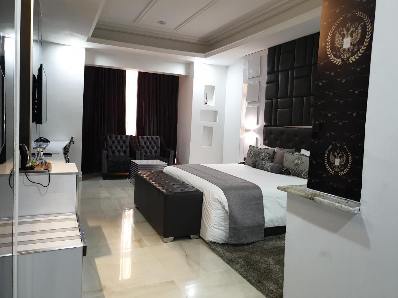 Caesar'S Luxury Hotel Lekki Extérieur photo