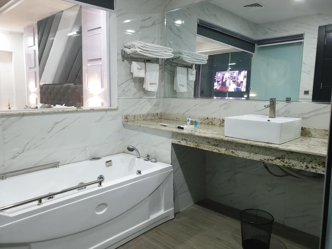 Caesar'S Luxury Hotel Lekki Extérieur photo